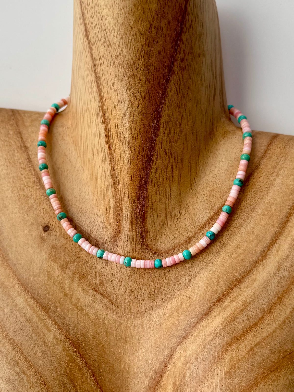 Pink Conch and Turquoise Bead Necklace -4-5mm / Length 14"-16"