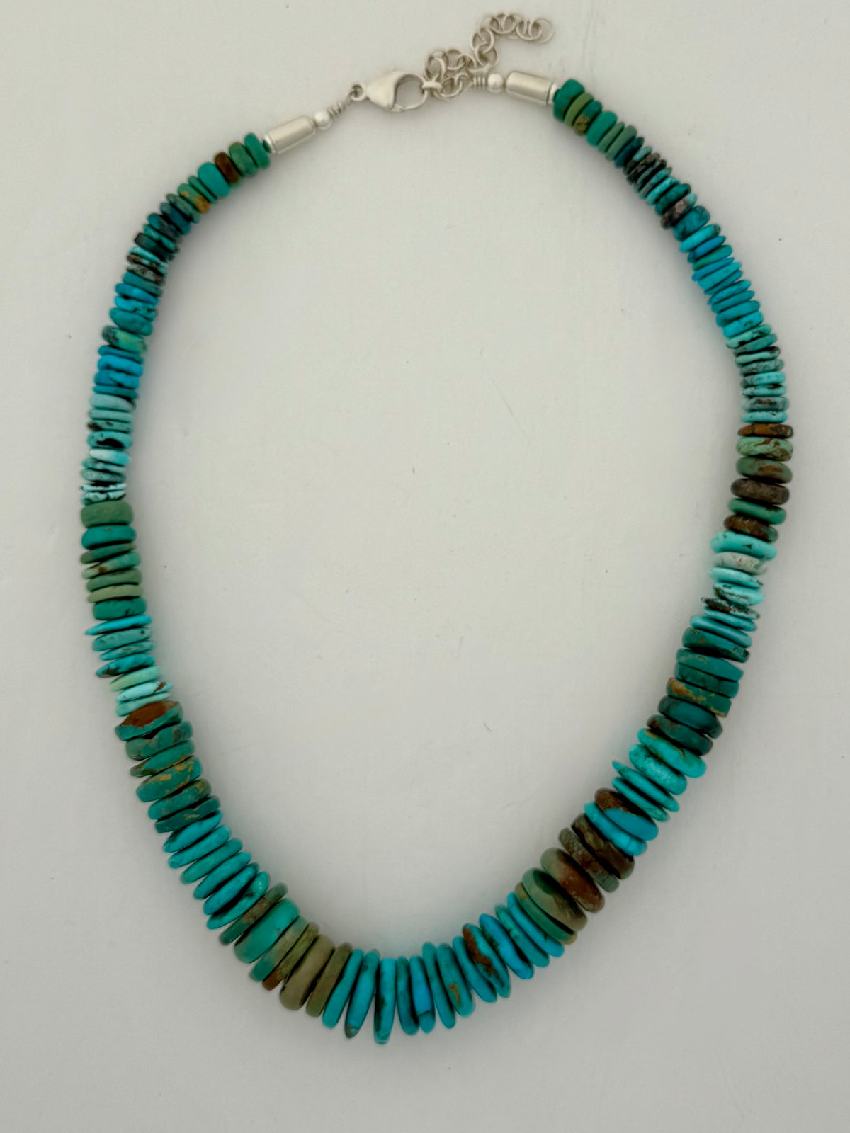 Graduated Hubei Turquoise Bead Necklace - Large Disc - Handstrung Length 18.5"-20.5"