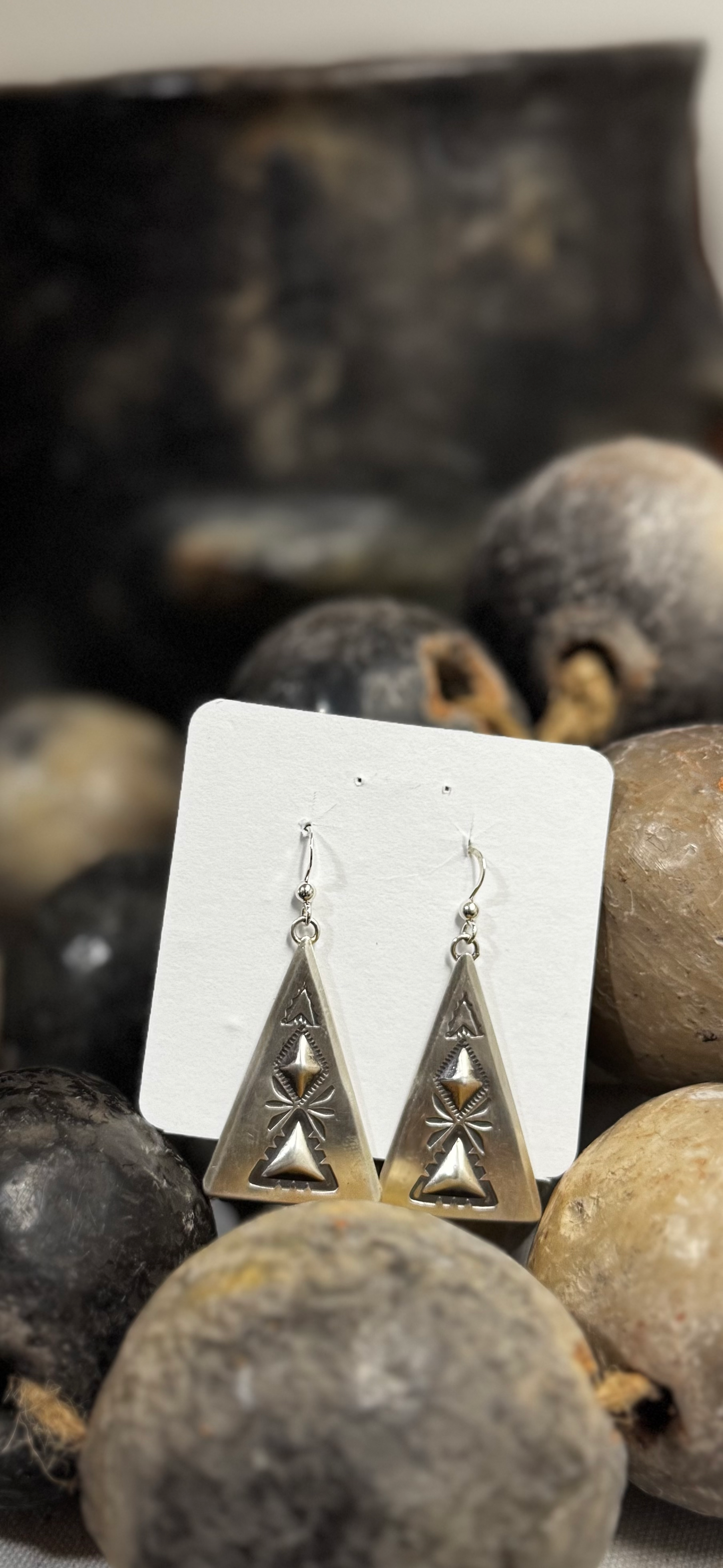 Triangle Arrow Dangling Earrings - Sterling Silver - Native Handmade - Dakota T. Willie (artist)