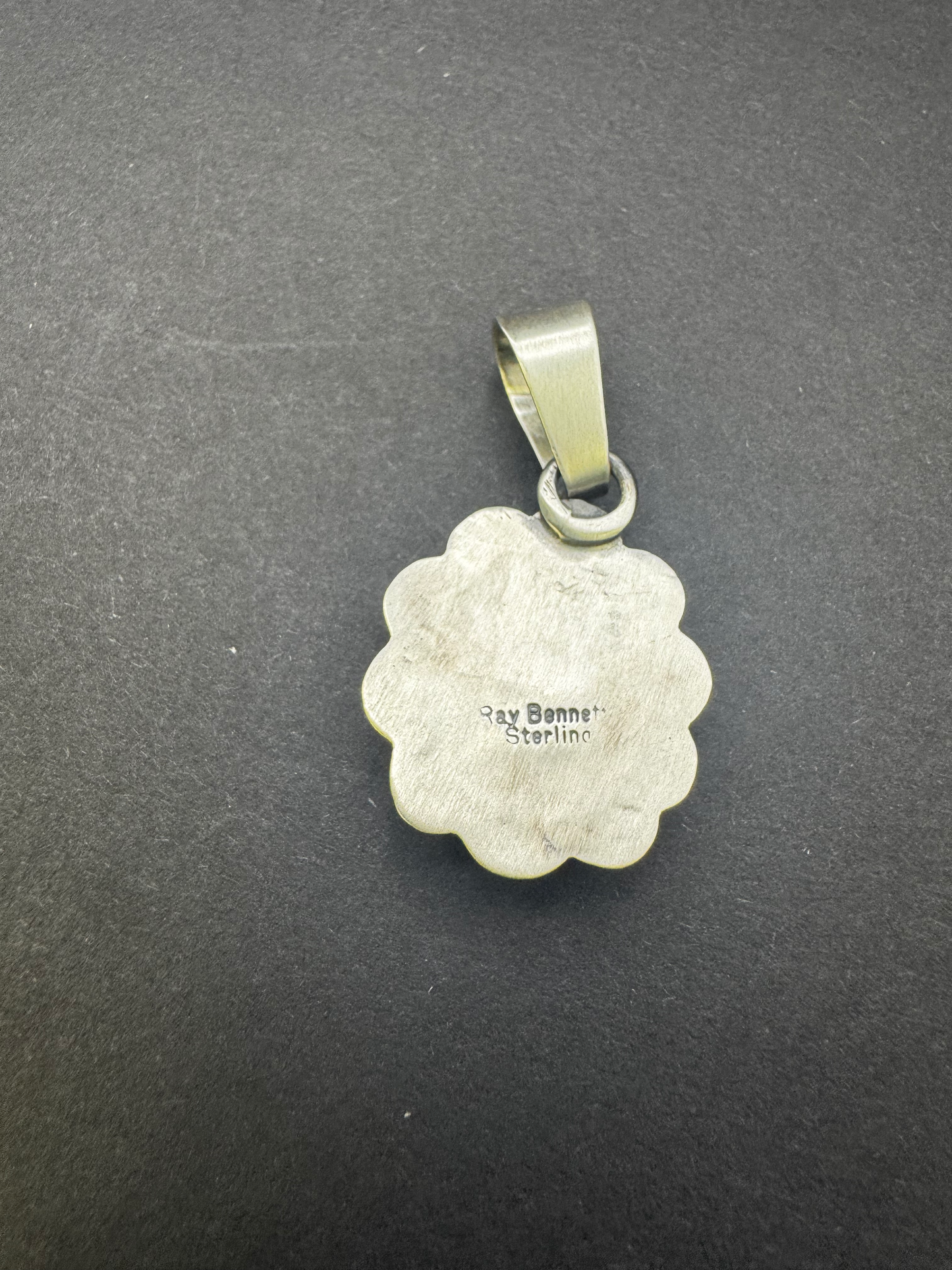 Round Pendant with Scallops - Turquoise - Sterling Silver - Native Handmade - Ray Bennet (artist)