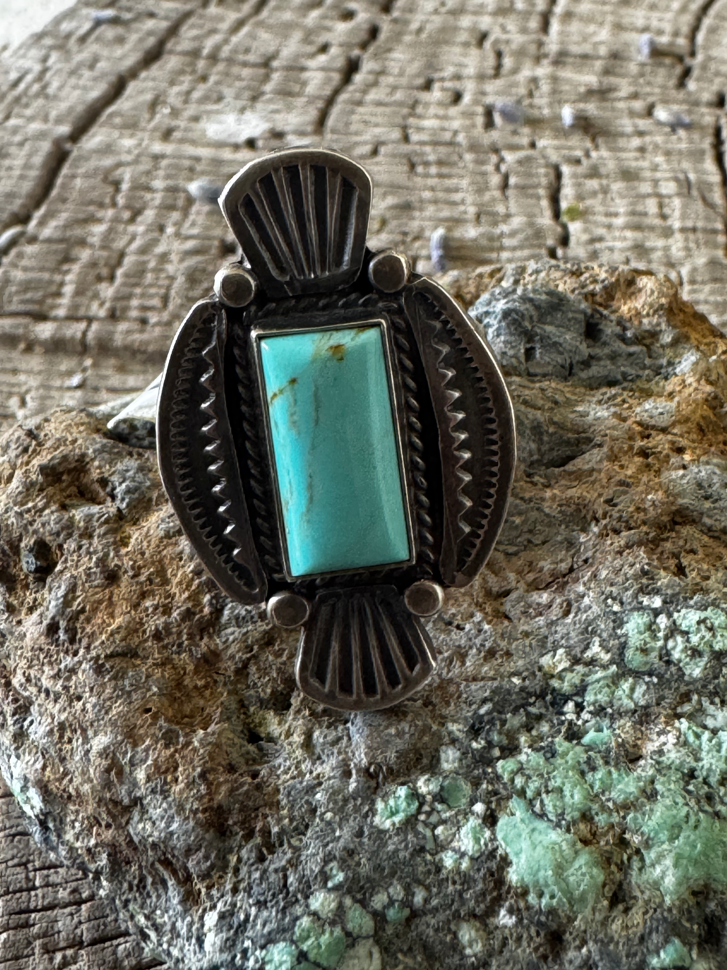 Ring with Shield - Turquoise - Sterling Silver - Native Handmade - M&R Calladitto (artist) - Size 8.5