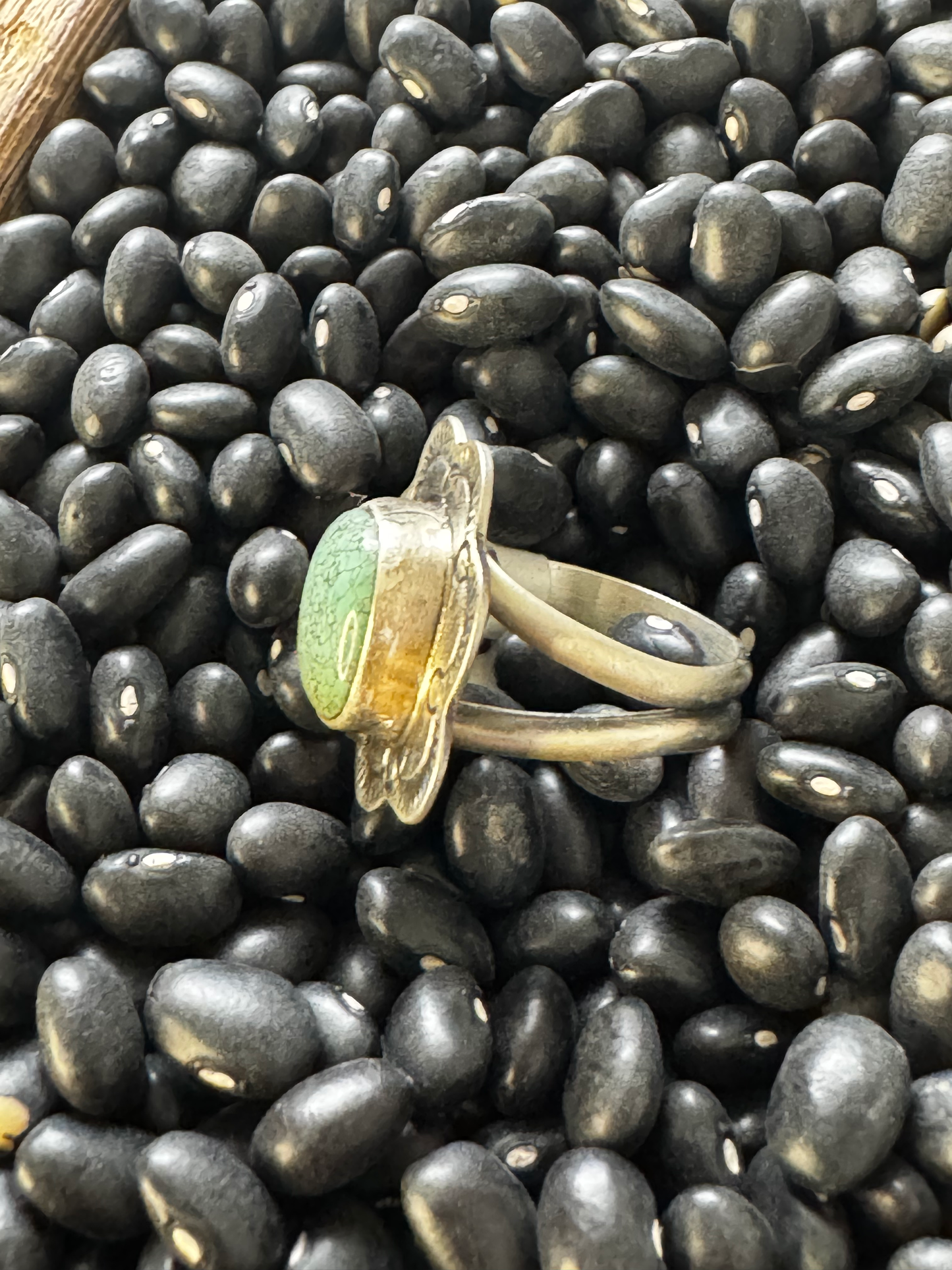 Ring with Ruffles - Turquoise - Sterling Silver - Native Handmade - Dan Henio (artist) - Size Adjustable