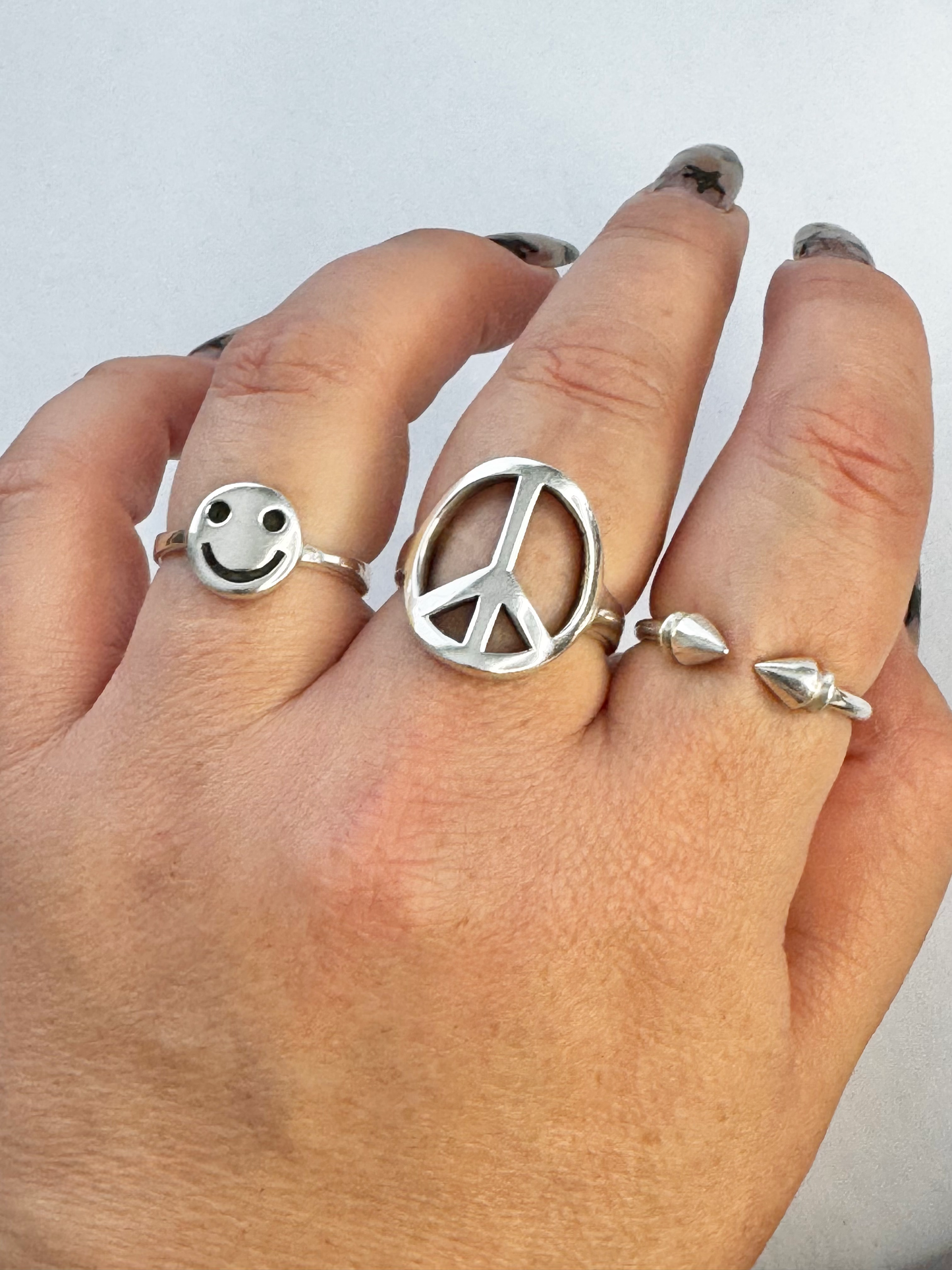 Sterling Silver Smiley Face Ring - Size 8.5