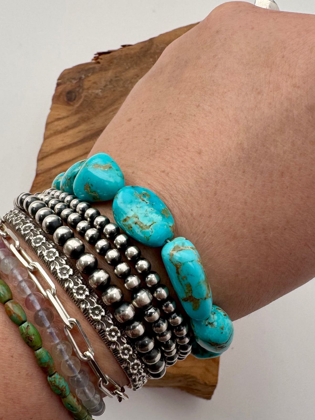 Stretchy Santa Maria Turquoise Bead Bracelet Length 7.5"/Stretchy - 11mm beads