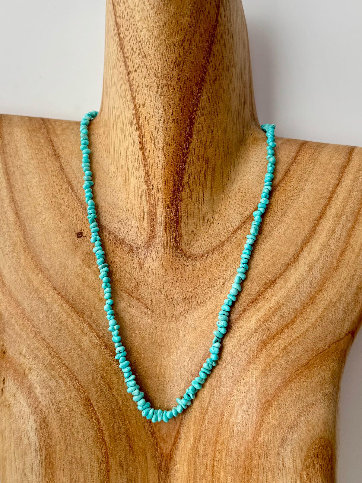 Lone Mountain Turquoise Cluster Bead Necklace (Light Blue) -Length 19"