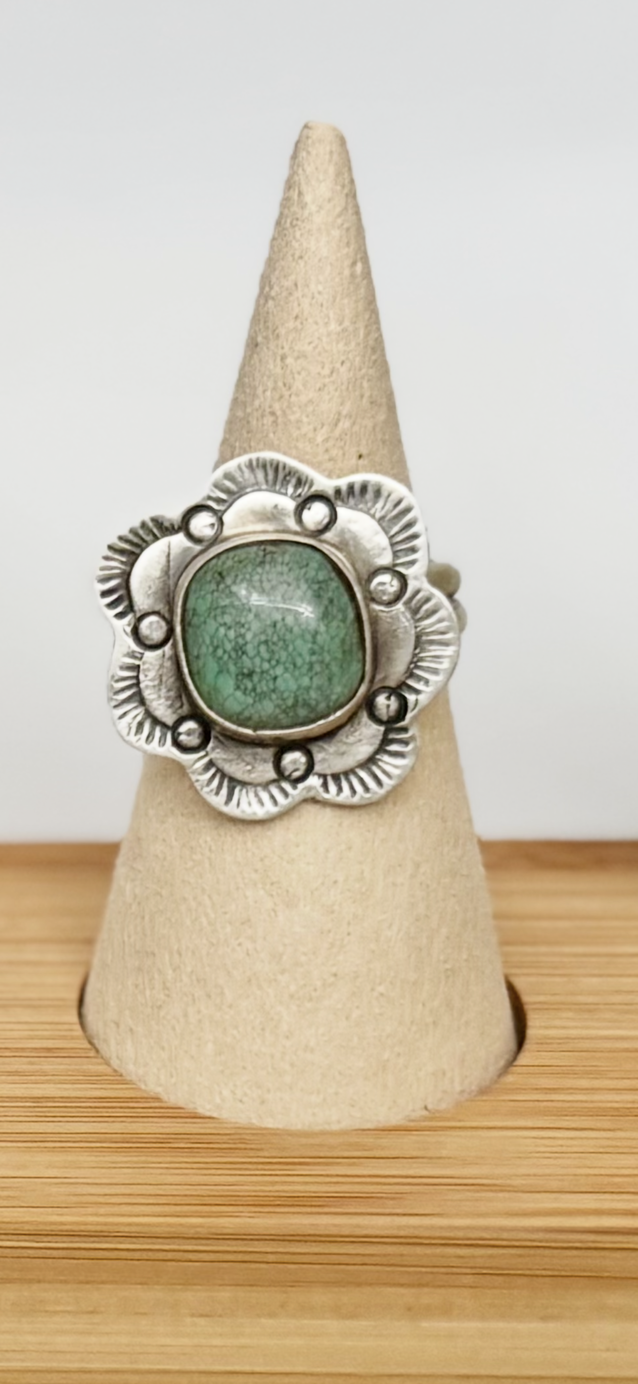 Ring with Ruffles - Turquoise - Sterling Silver - Native Handmade - Dan Henio (artist) - Size Adjustable