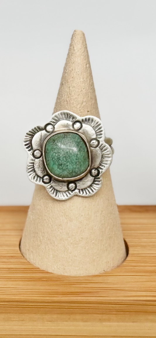 Ring with Ruffles - Turquoise - Sterling Silver - Native Handmade - Dan Henio (artist) - Size Adjustable