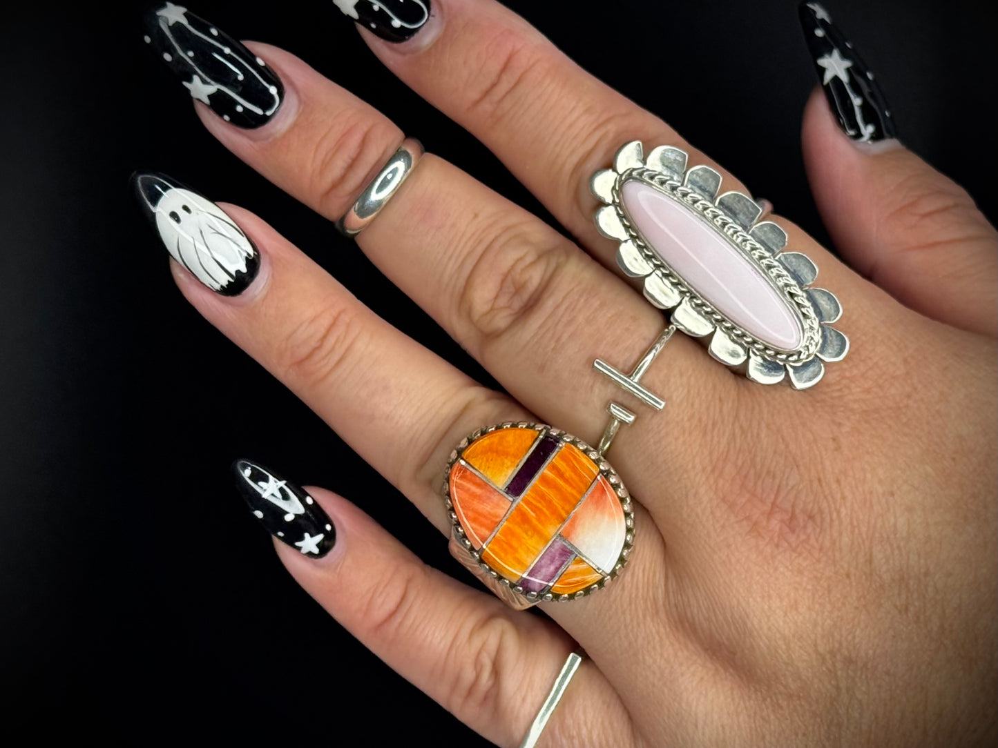 Oval Ring - Pink Conch - Sterling Silver - Navajo Handmade - Lucian Koinva - Size Adjustable