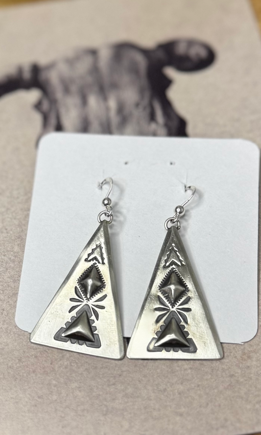 Triangle Arrow Dangling Earrings - Sterling Silver - Native Handmade - Dakota T. Willie (artist)