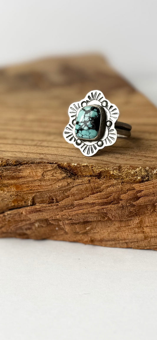 Ring with Ruffles - Turquoise - Sterling Silver - Native Handmade - Dan Henio (artist) - Size Adjustable