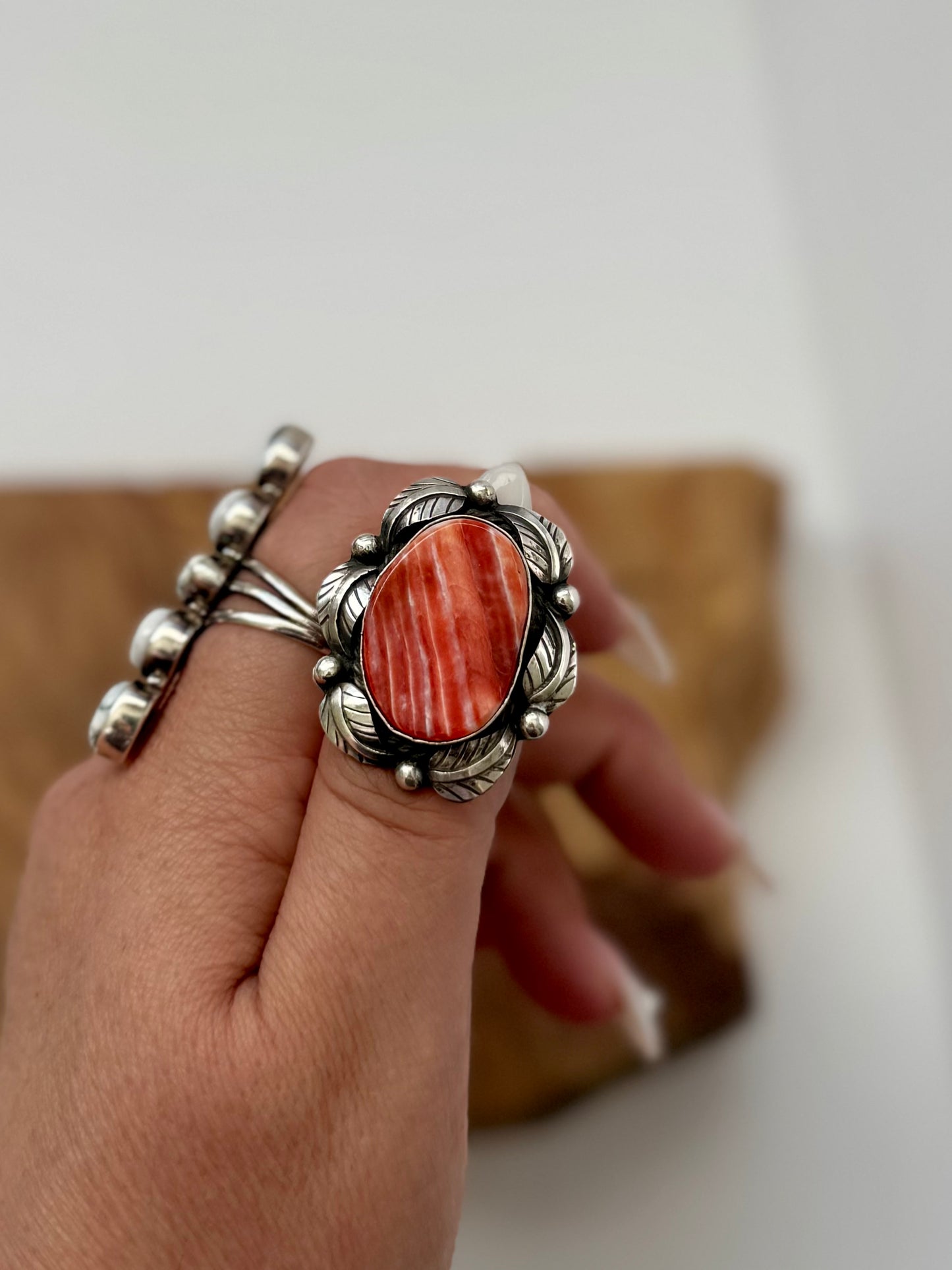 Spiny Oyster Oval Ring - Sterling Silver - Native Handmade - Betta Lee (Artist)