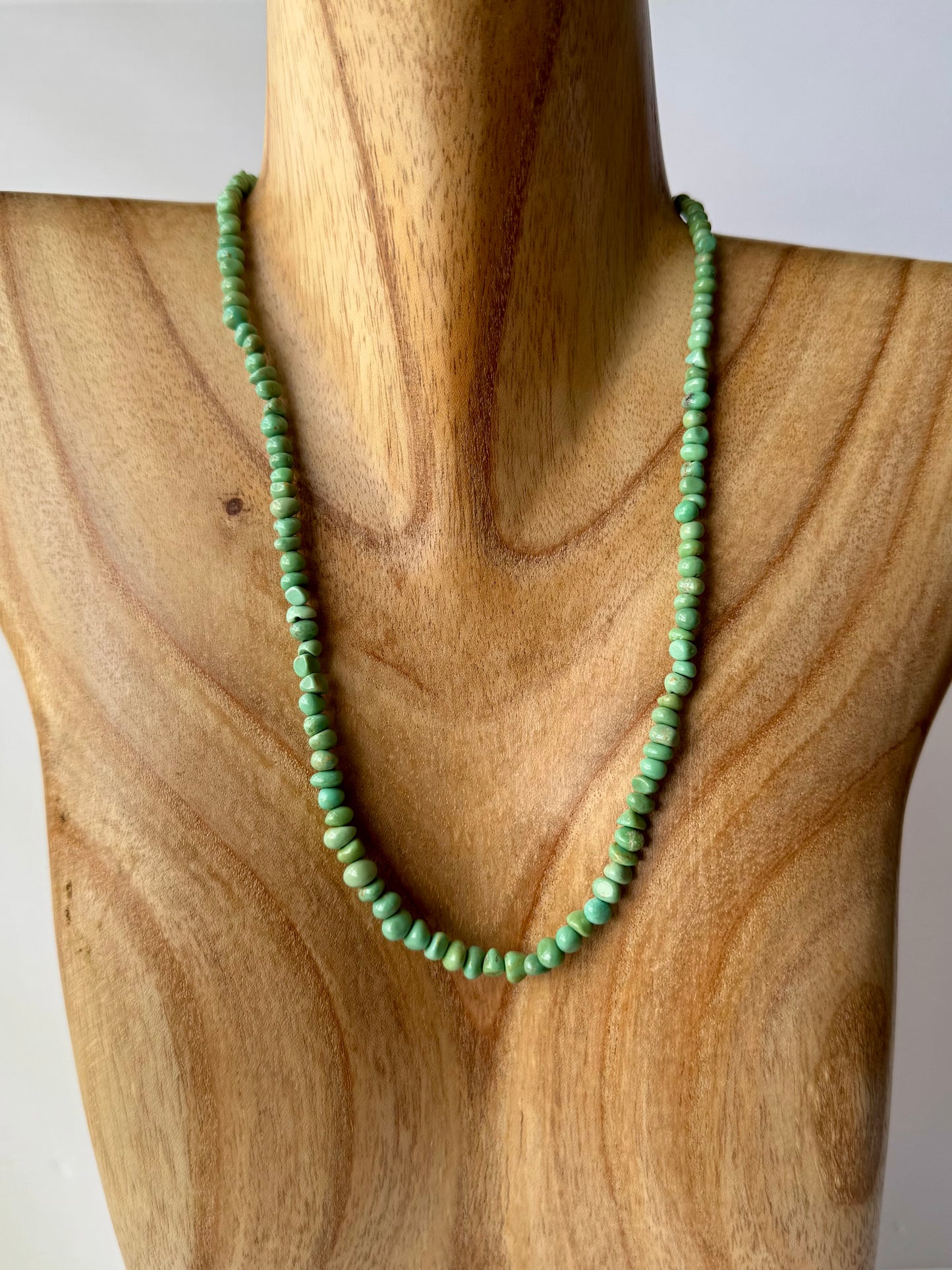 Graduated Green Campitos Turquoise Beads necklace-Length 19"