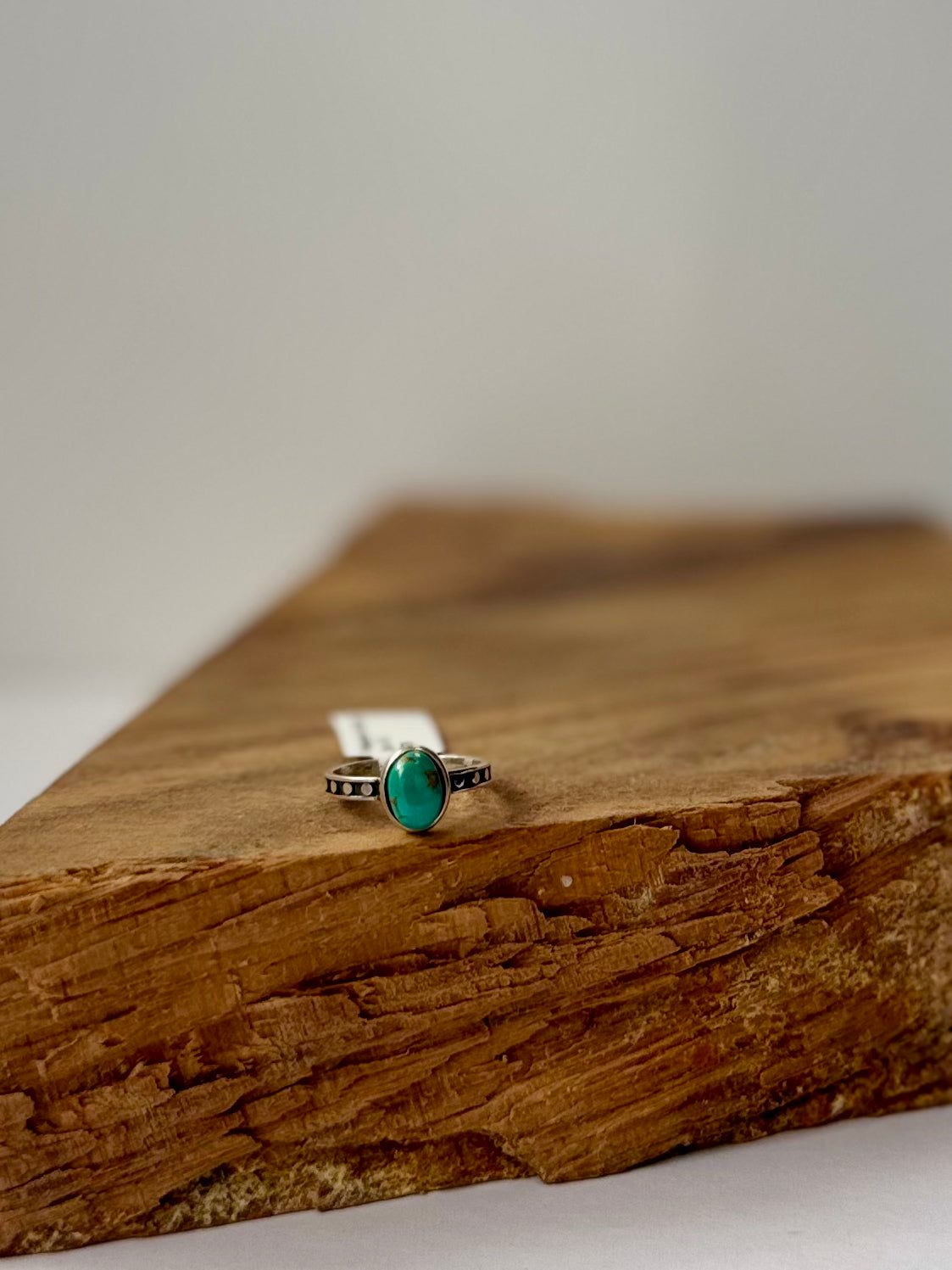 Kingman Turquoise Oval Ring - Sterling Silver - Size 5.5