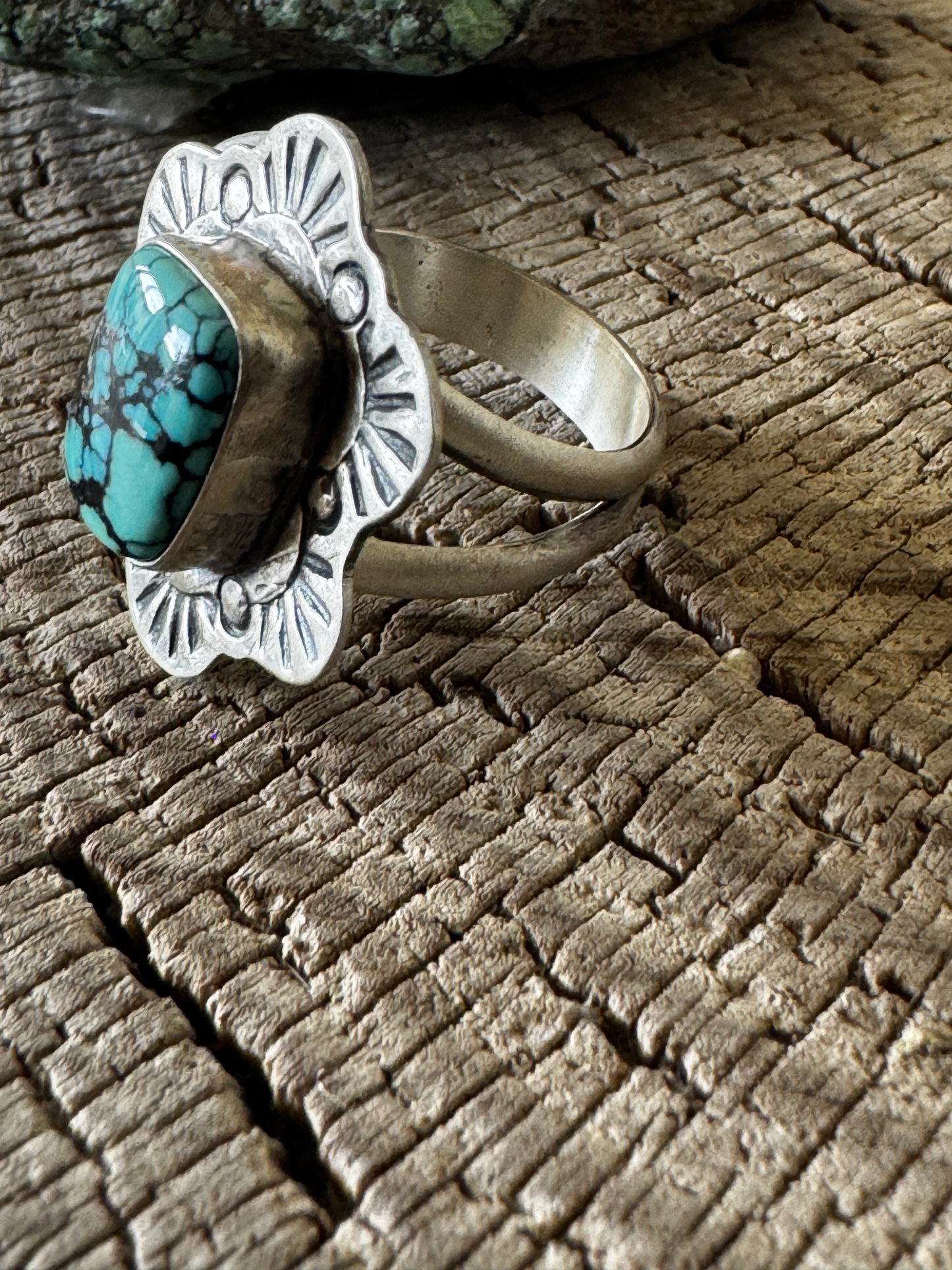 Ring with Ruffles - Turquoise - Sterling Silver - Native Handmade - Dan Henio (artist) - Size Adjustable