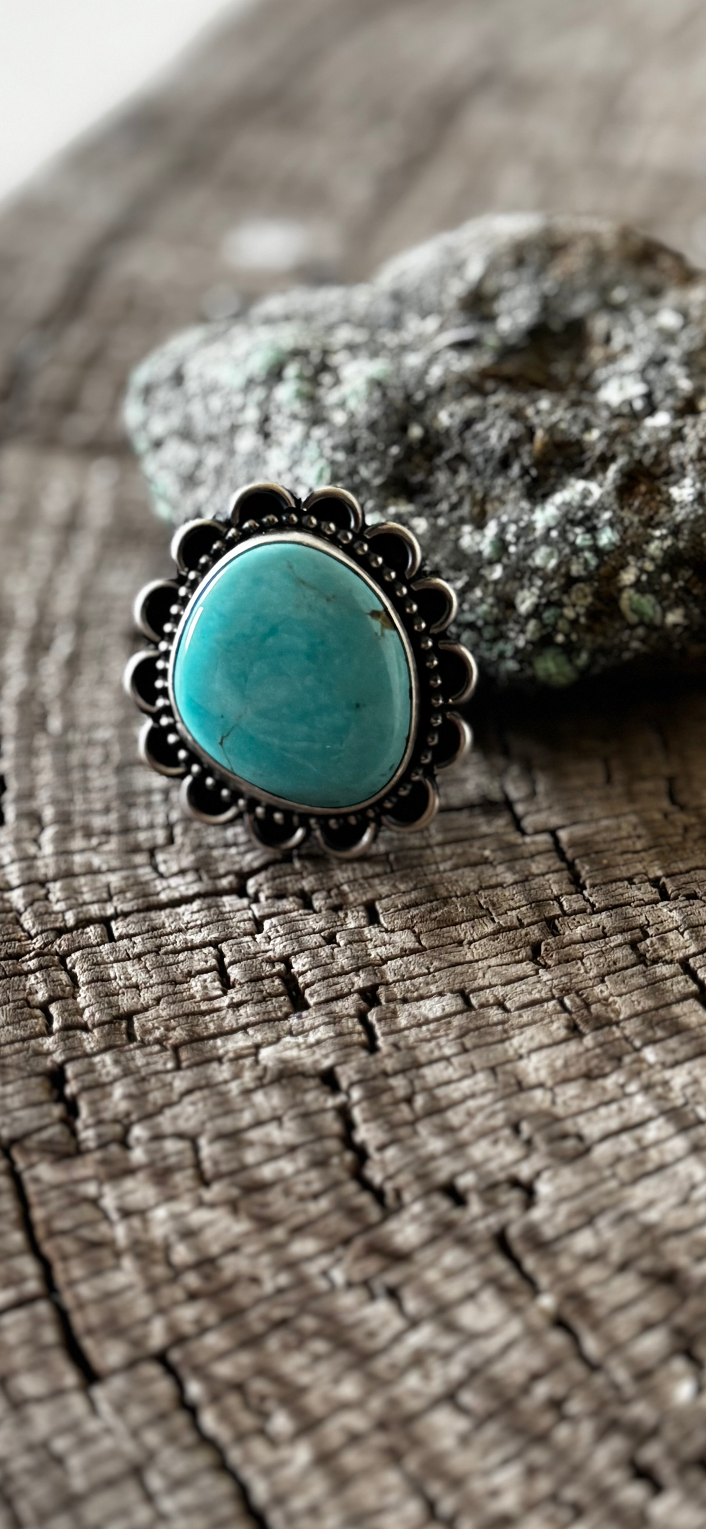 Ring with Ruffles - Turquoise - Sterling Silver - Native Handmade - Jameson Garcia (artist) - Size Adjustable