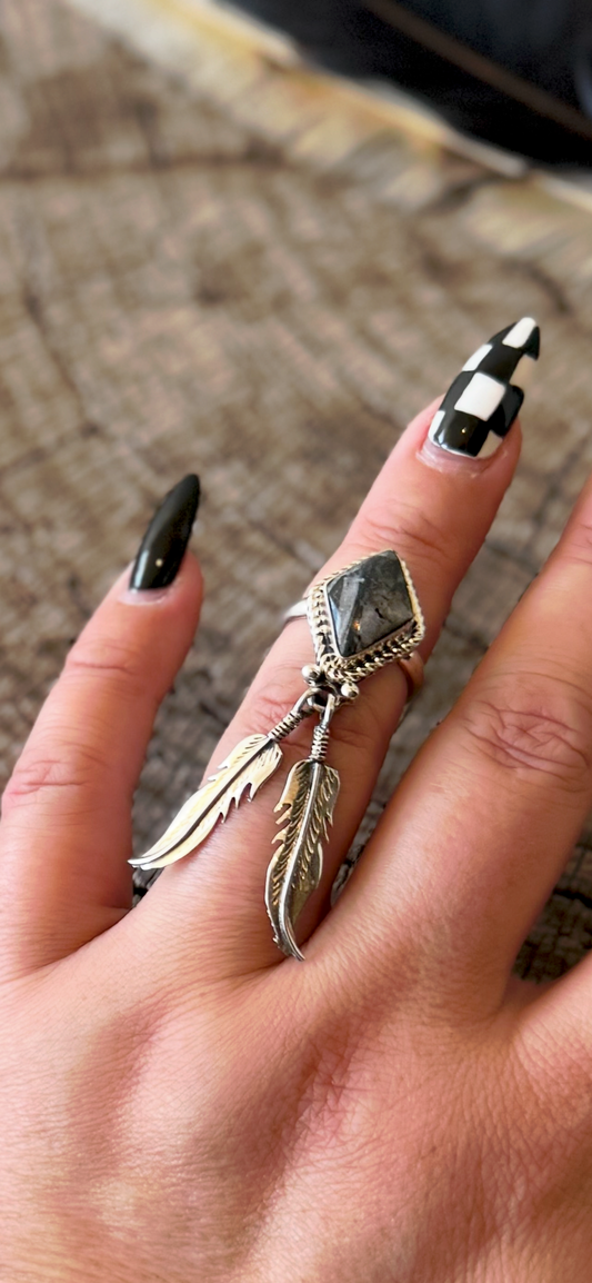 Dangling Feather Ring - White Buffalo - Sterling Silver - Native Handmade - Jerome Lee (artist) - Size 6.25