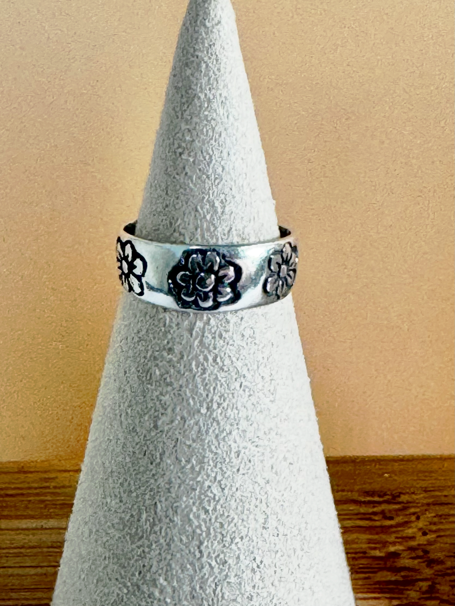 Flower Power Toe Ring - Sterling Silver - Size Adjustable
